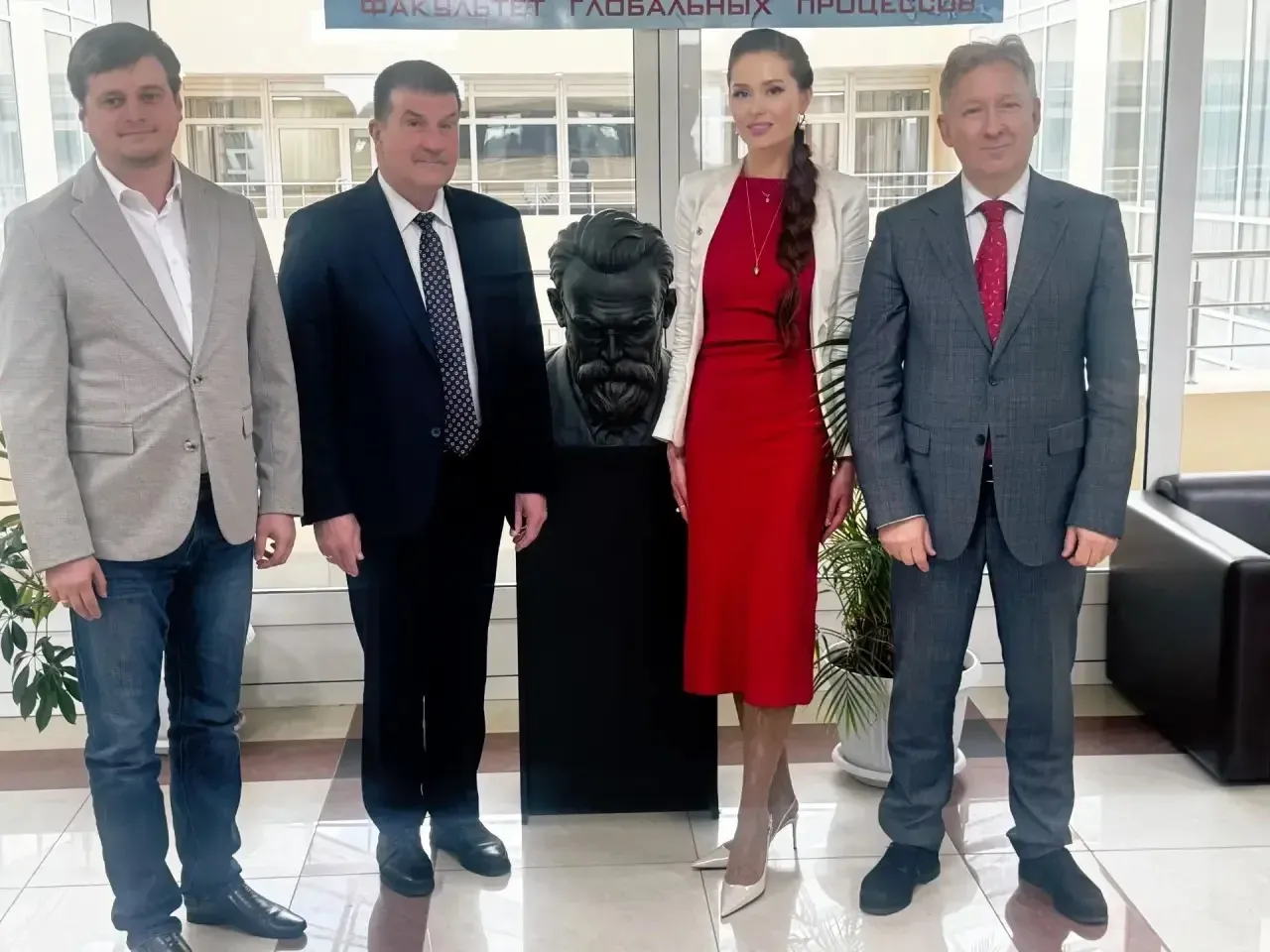 Cеминар «Молодёжь в условиях глобальных трансформаций: просвещение, образование, наука»